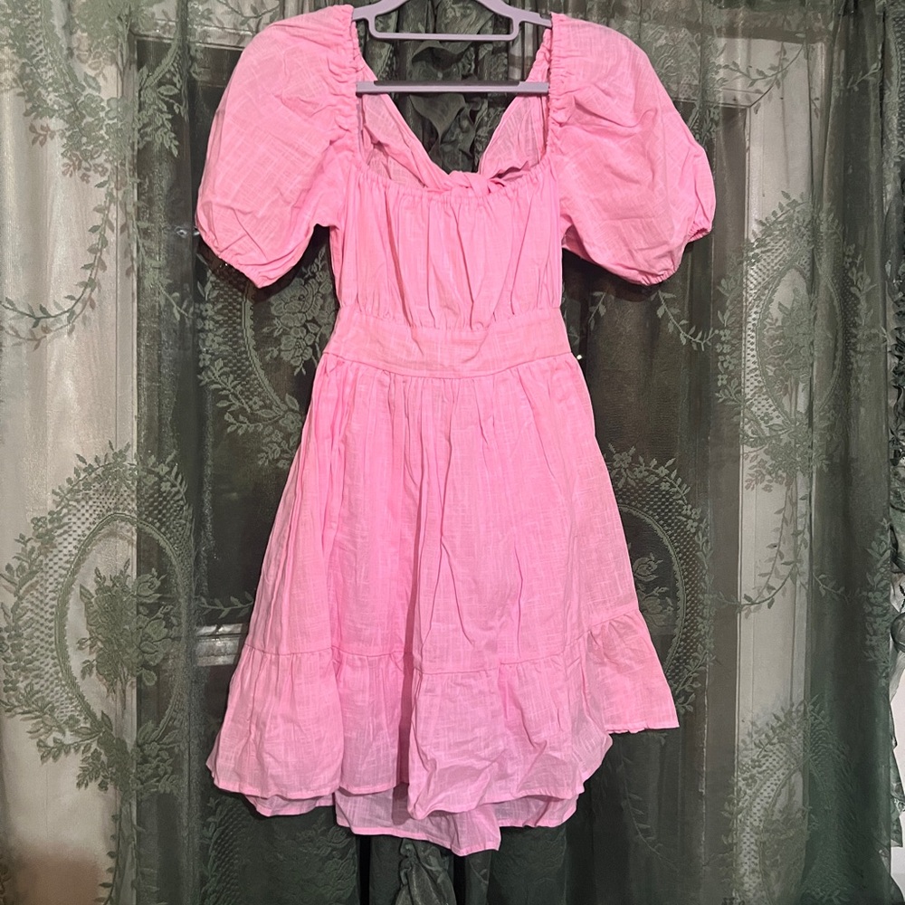 Baby Pink XS dress with bow cutout back, so cute!